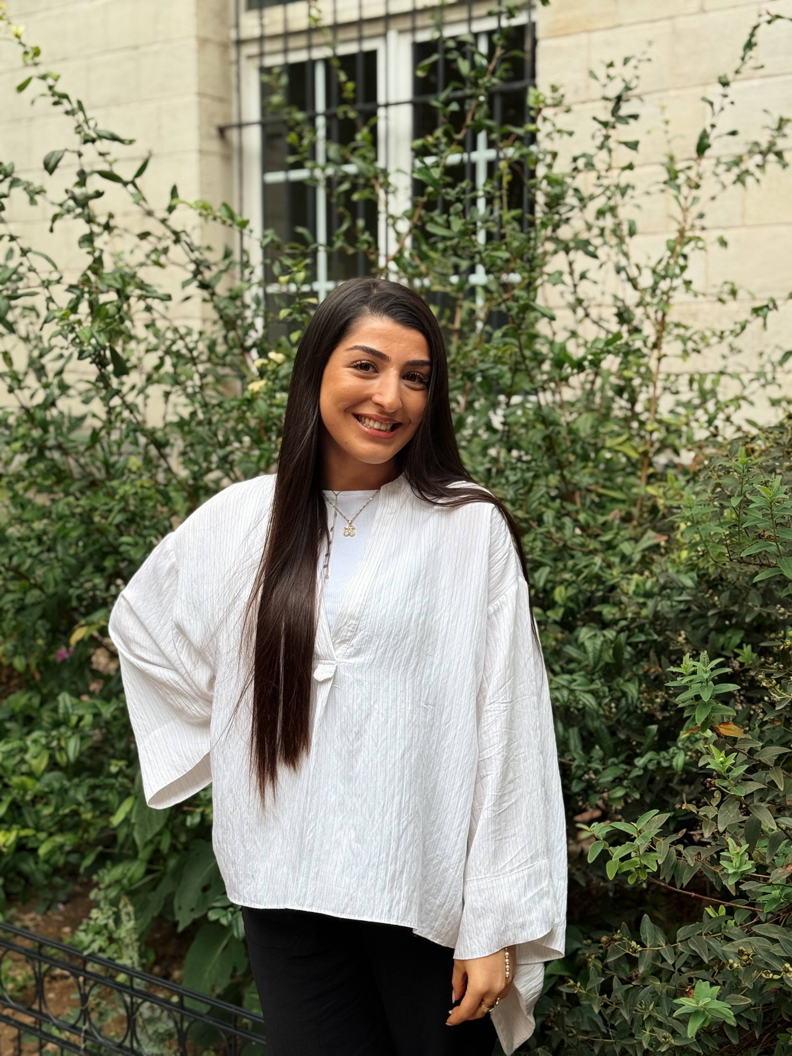 Box de vêtements pour femmes ouverte